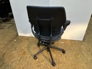 Humanscale Freedom operators chair