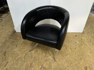 Boss Design leather reception chair