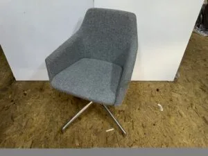 Boss Design ‘Toto’ swivel chair