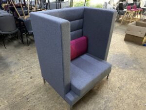 Boss Design Lyndon privacy chair