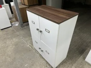 White/walnut lockers
